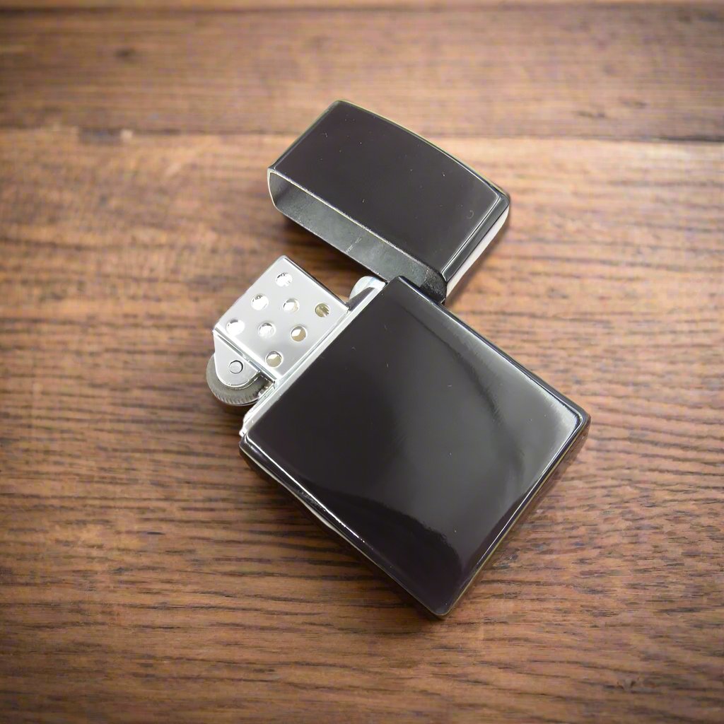 Vintage-Inspired Heavy-Duty Metal Butane Soft Flame Lighter